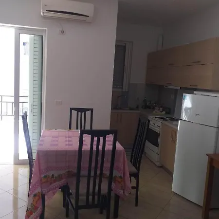 Appartement Marina Sarandë